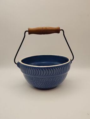 Vintage Tender Heart Treasures Crock Bowl w/Handle Ironstone Pottery Blue